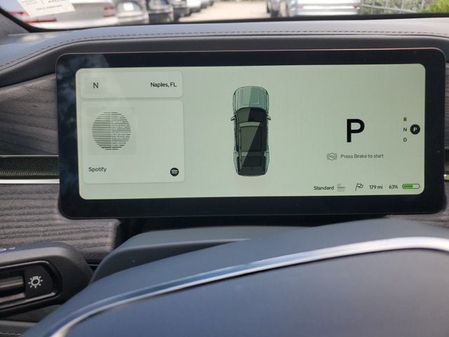 2023 Rivian R1S Adventure