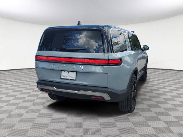2023 Rivian R1S Adventure