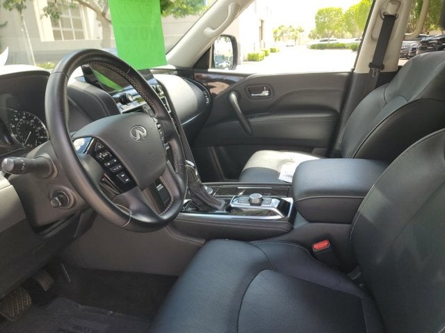 2024 INFINITI QX80 LUXE