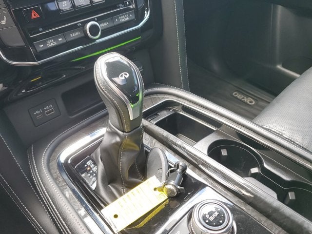 2021 INFINITI QX80 LUXE