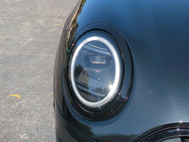 2025 MINI Hardtop 2 Door Iconic