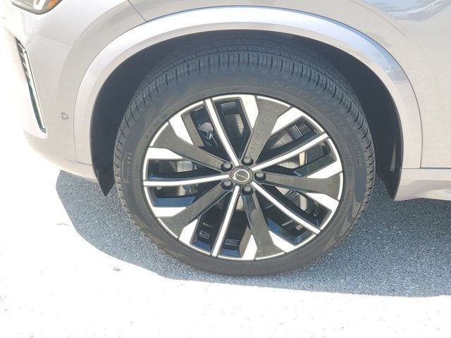 2026 Volvo XC90 Plus
