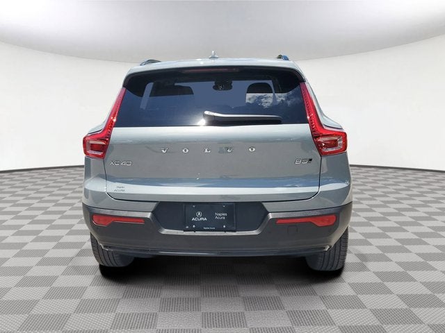 2026 Volvo XC40 Plus