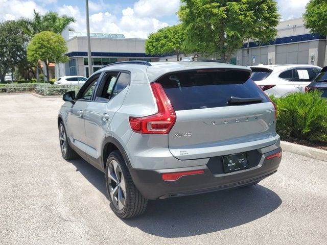 2026 Volvo XC40 Plus