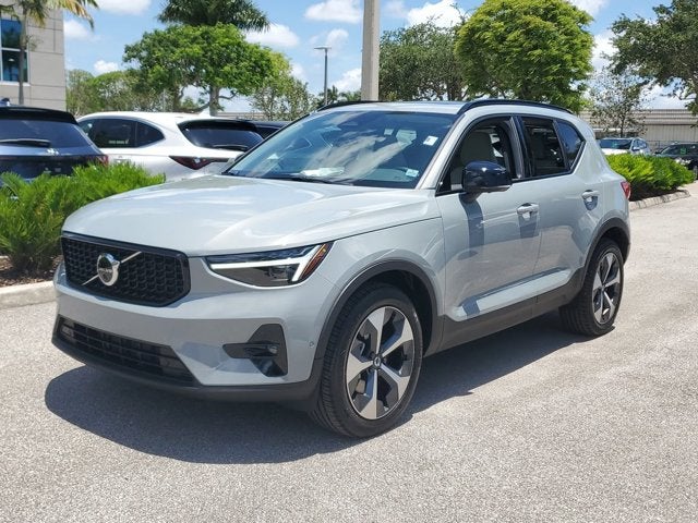 2026 Volvo XC40 Plus