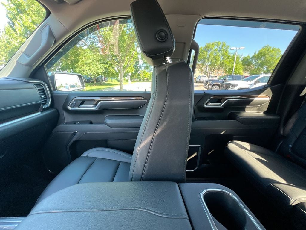 2025 Chevrolet Silverado LT