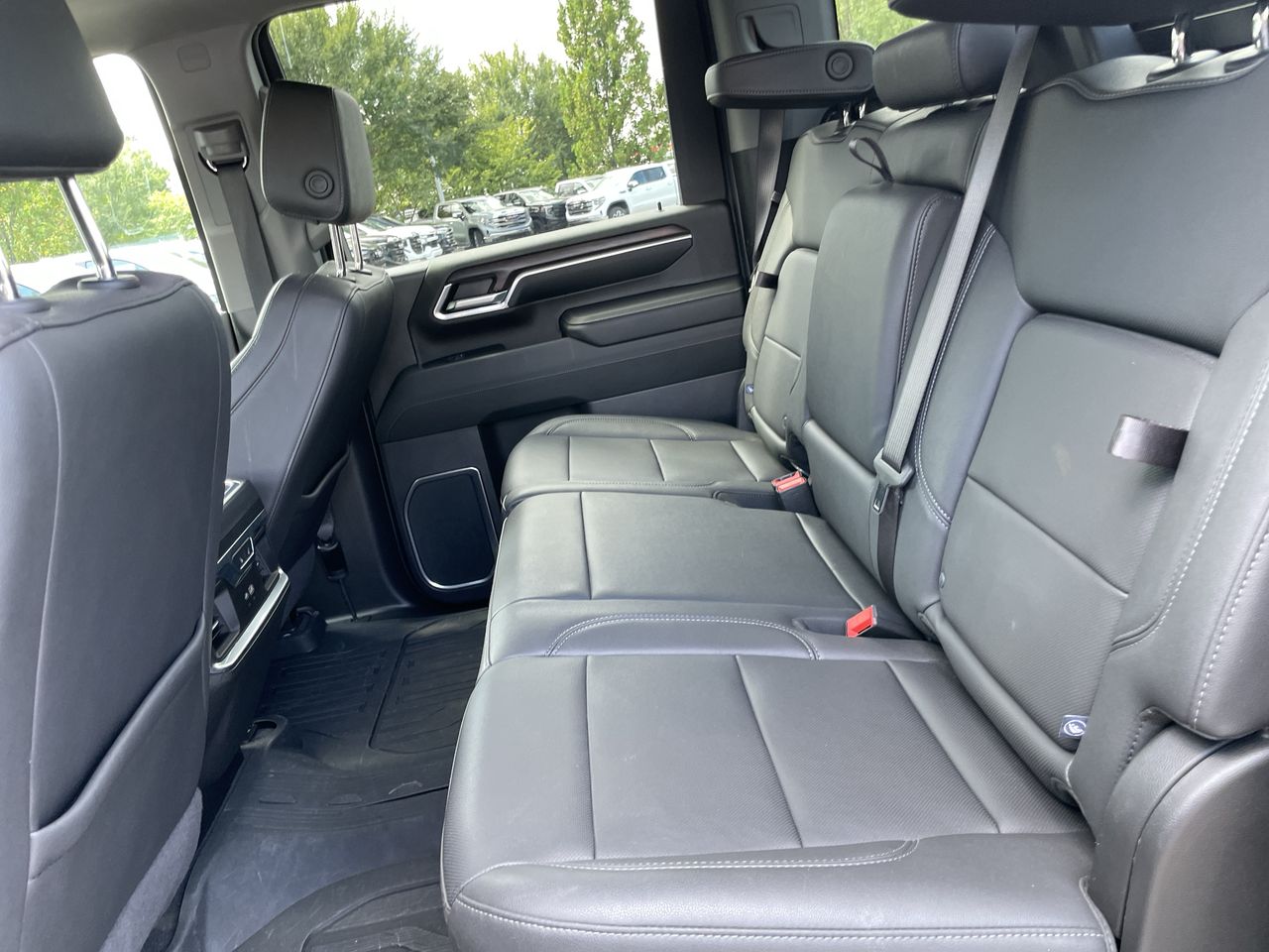 2024 GMC Sierra SLT