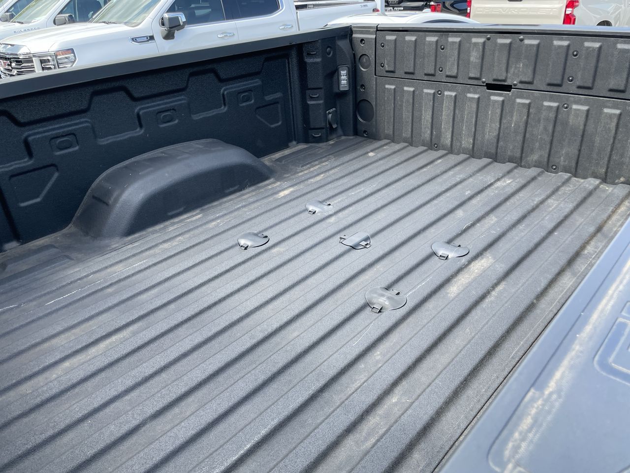 2024 GMC Sierra SLT