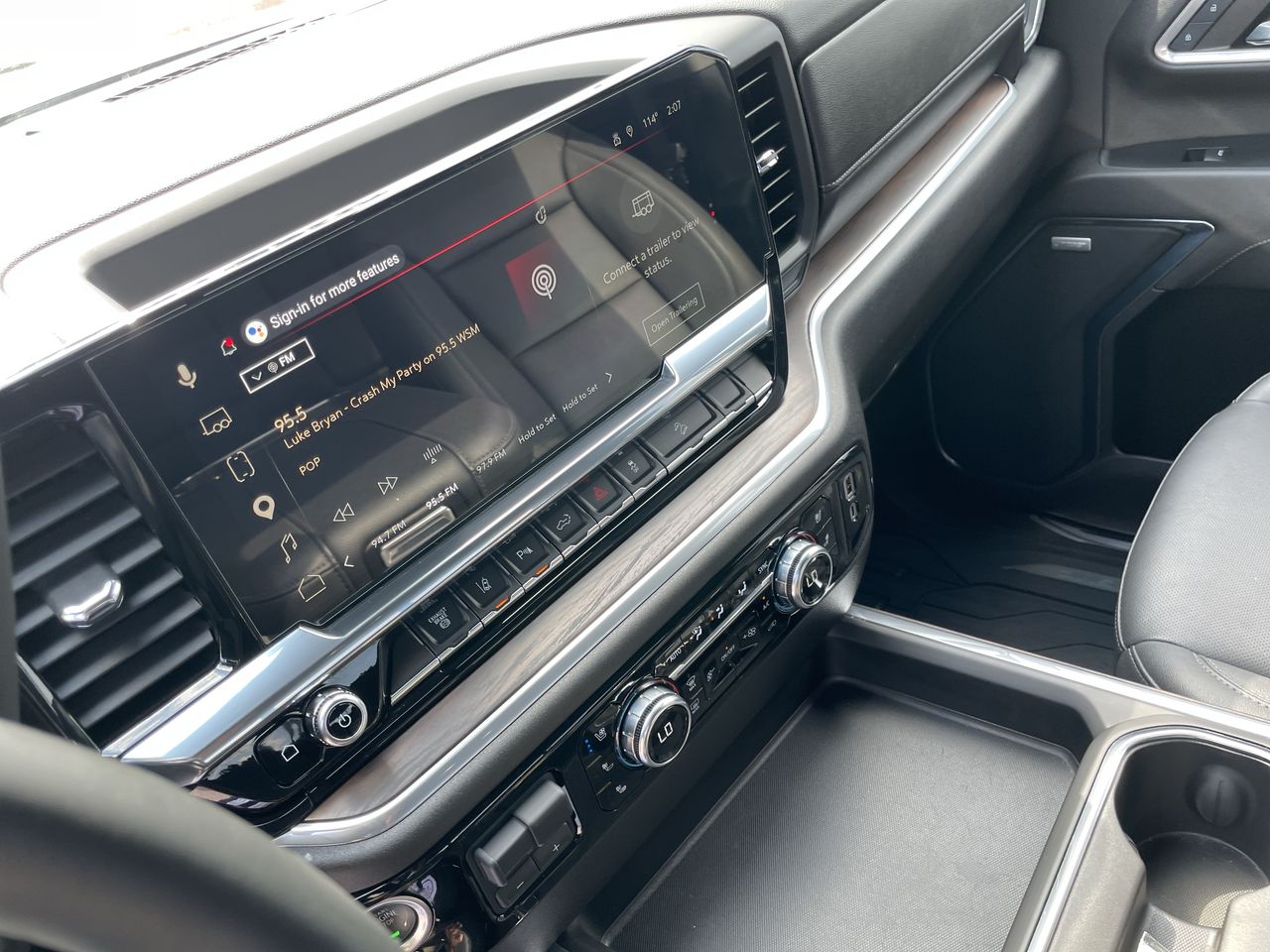 2024 GMC Sierra SLT