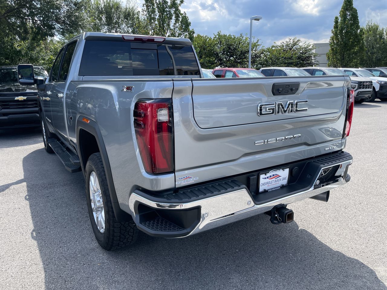 2024 GMC Sierra SLT