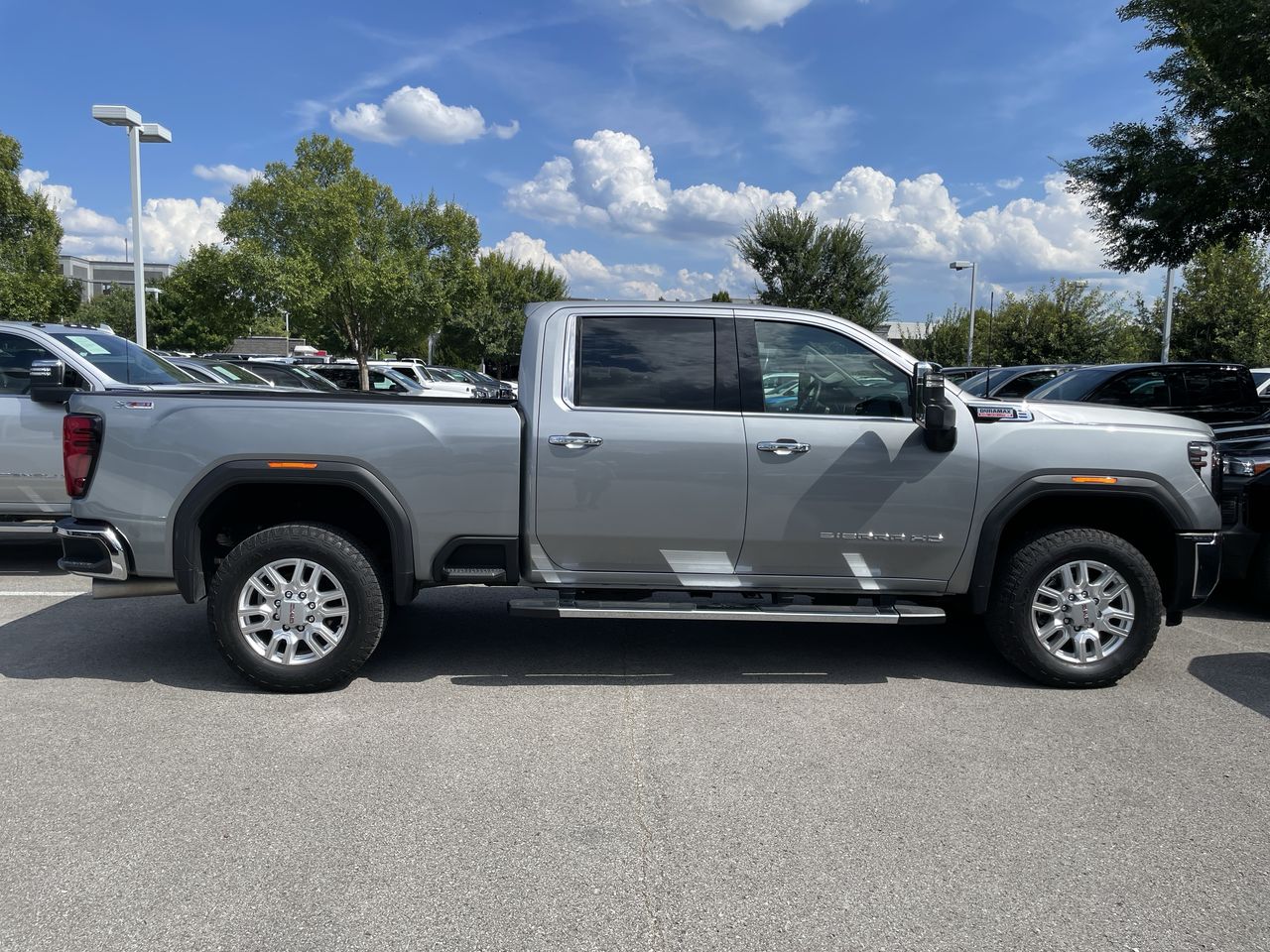 2024 GMC Sierra SLT