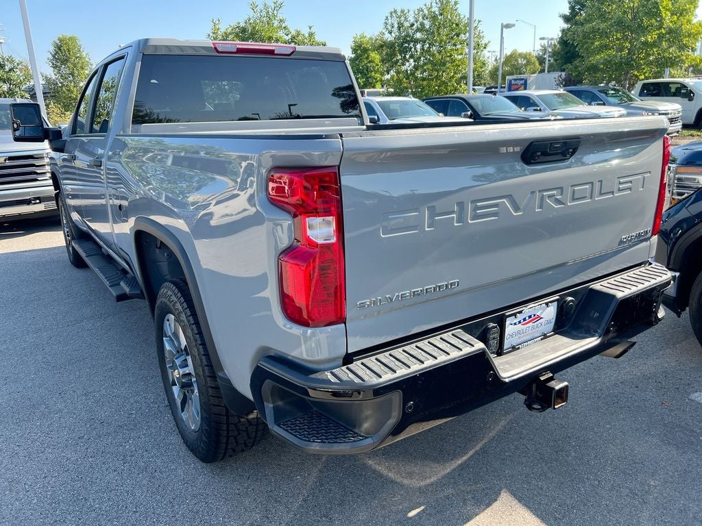 2025 Chevrolet Silverado Custom