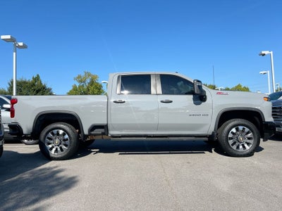 2025 Chevrolet Silverado Custom