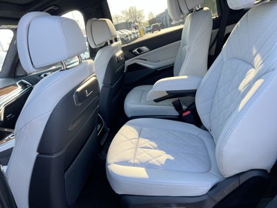 2026 BMW X7 xDrive40i