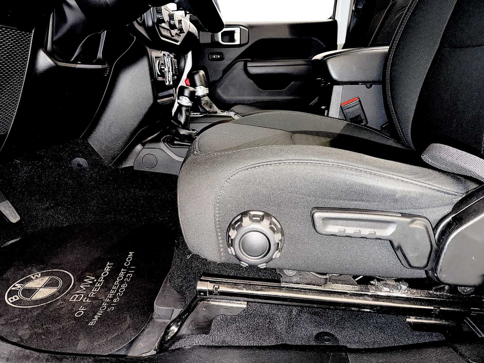 2022 Jeep Wrangler Unlimited Willys 4x4