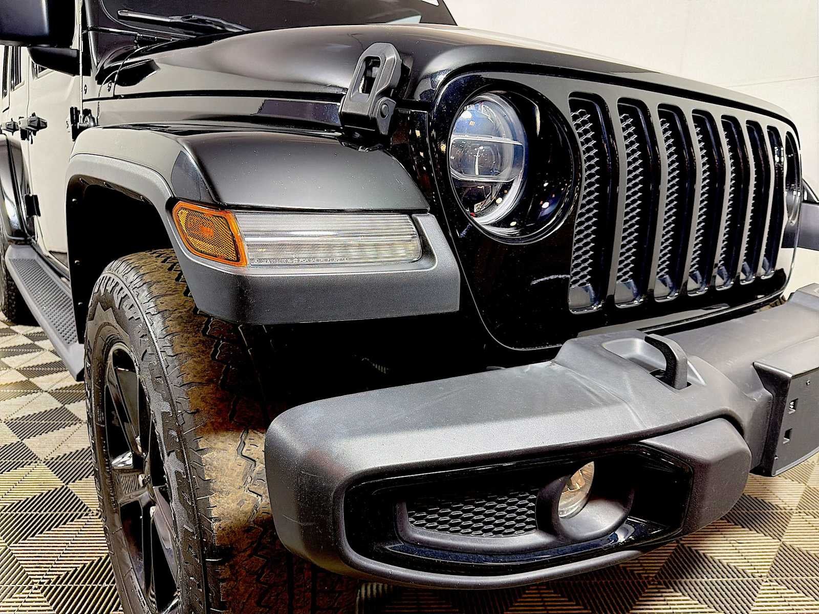 2022 Jeep Wrangler Unlimited Sahara Altitude 4x4