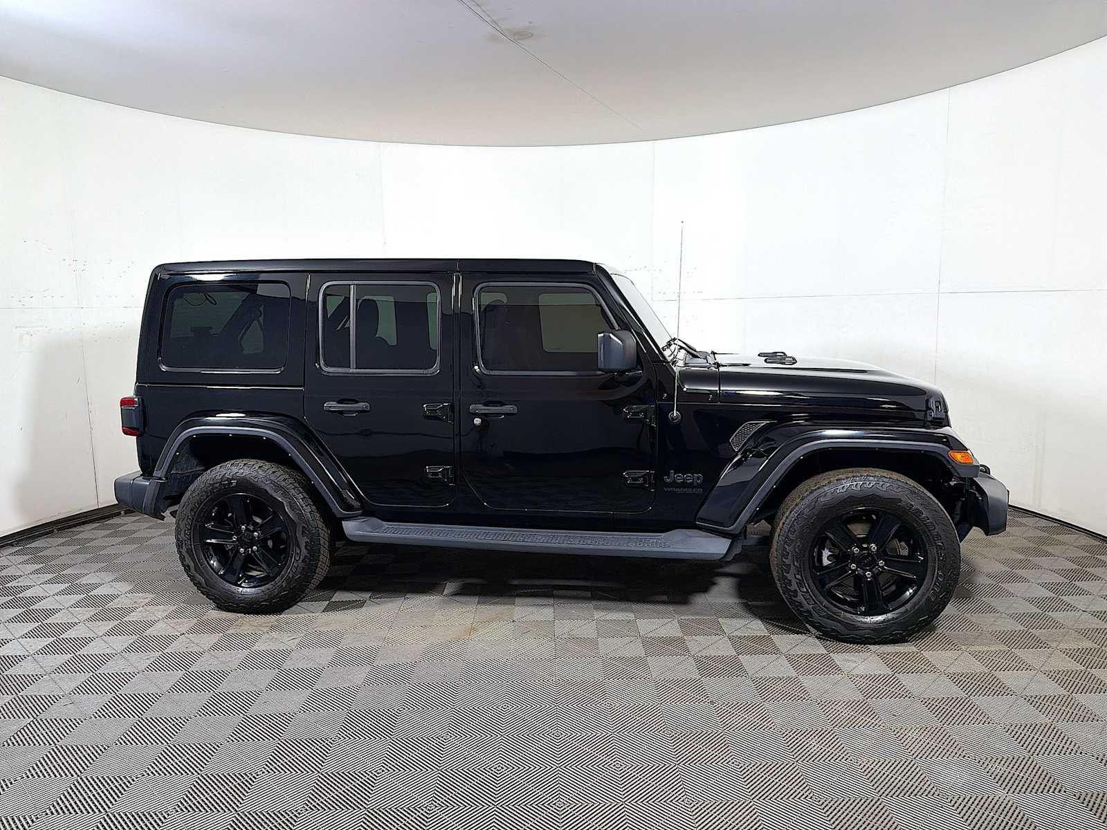 2022 Jeep Wrangler Unlimited Sahara Altitude 4x4