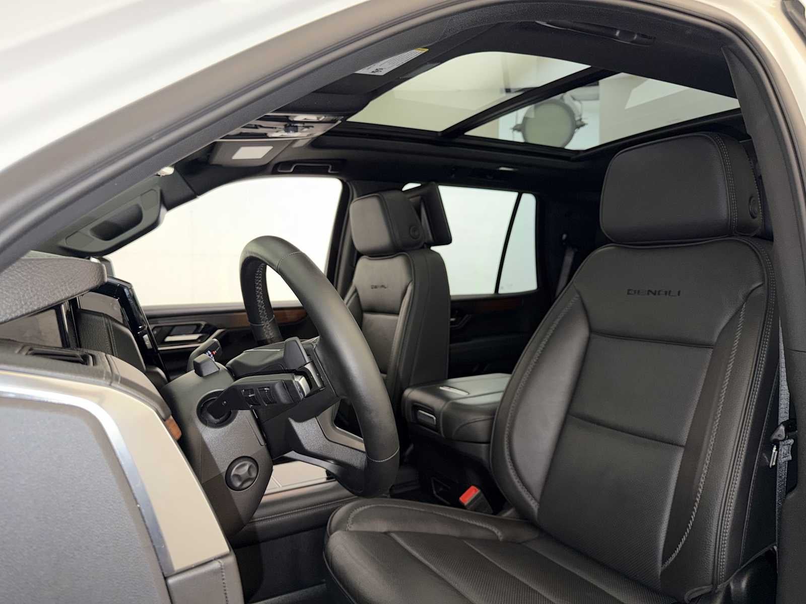 2025 GMC Yukon 4WD 4dr Denali
