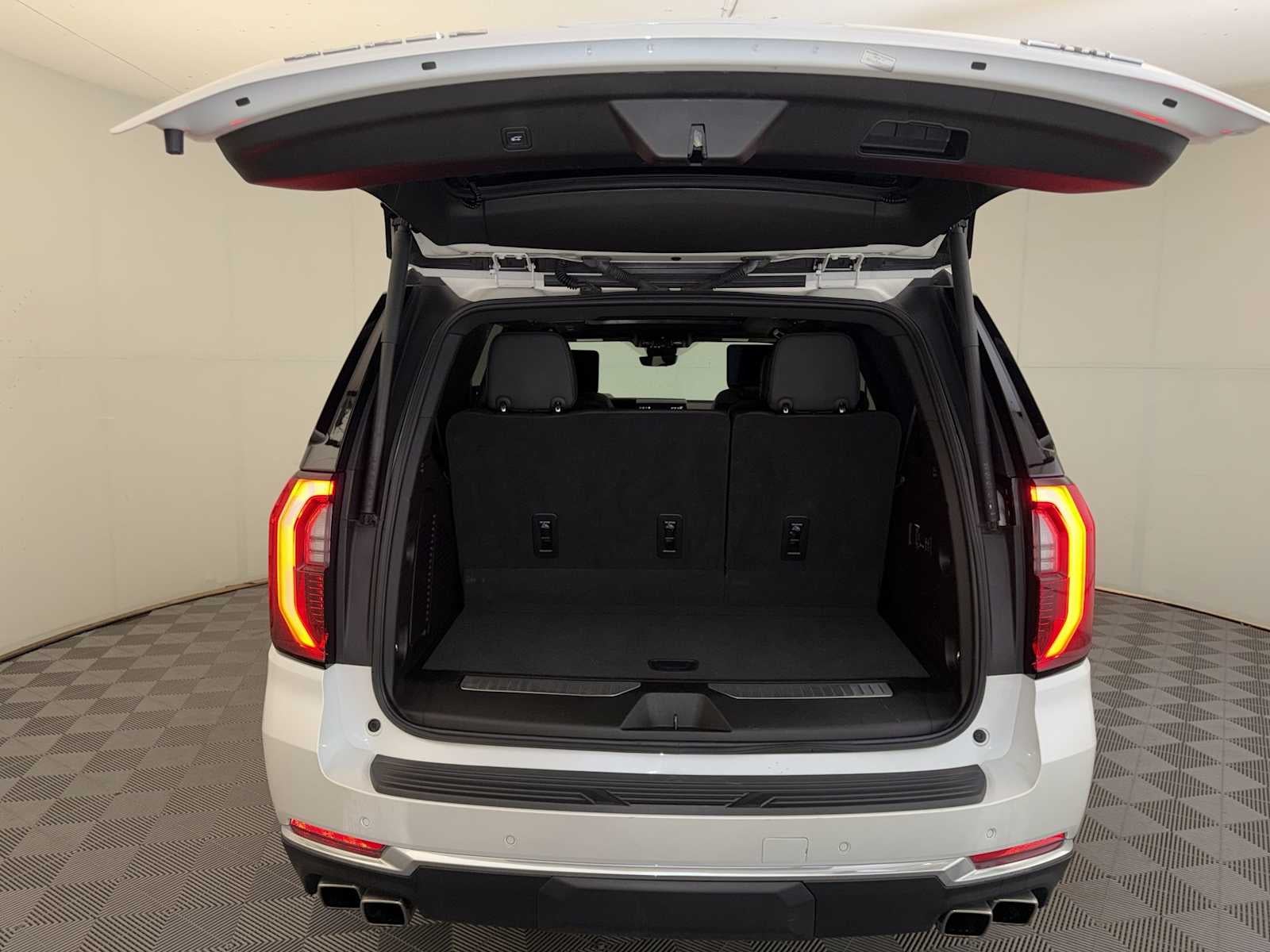 2025 GMC Yukon 4WD 4dr Denali