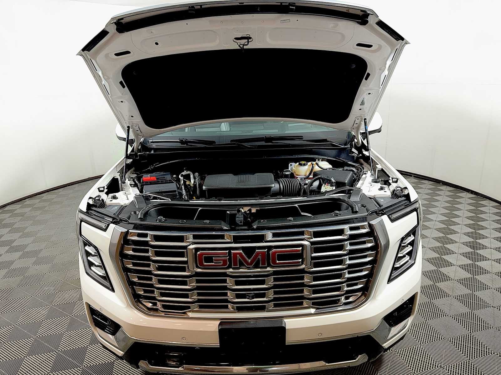 2025 GMC Yukon 4WD 4dr Denali