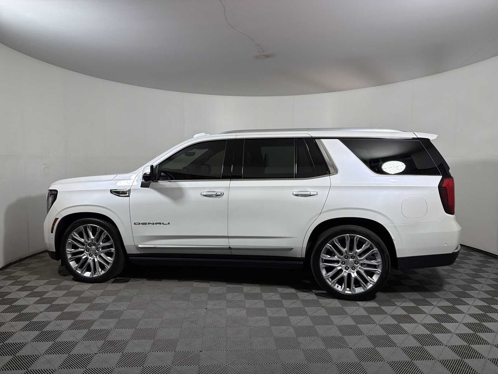 2025 GMC Yukon 4WD 4dr Denali