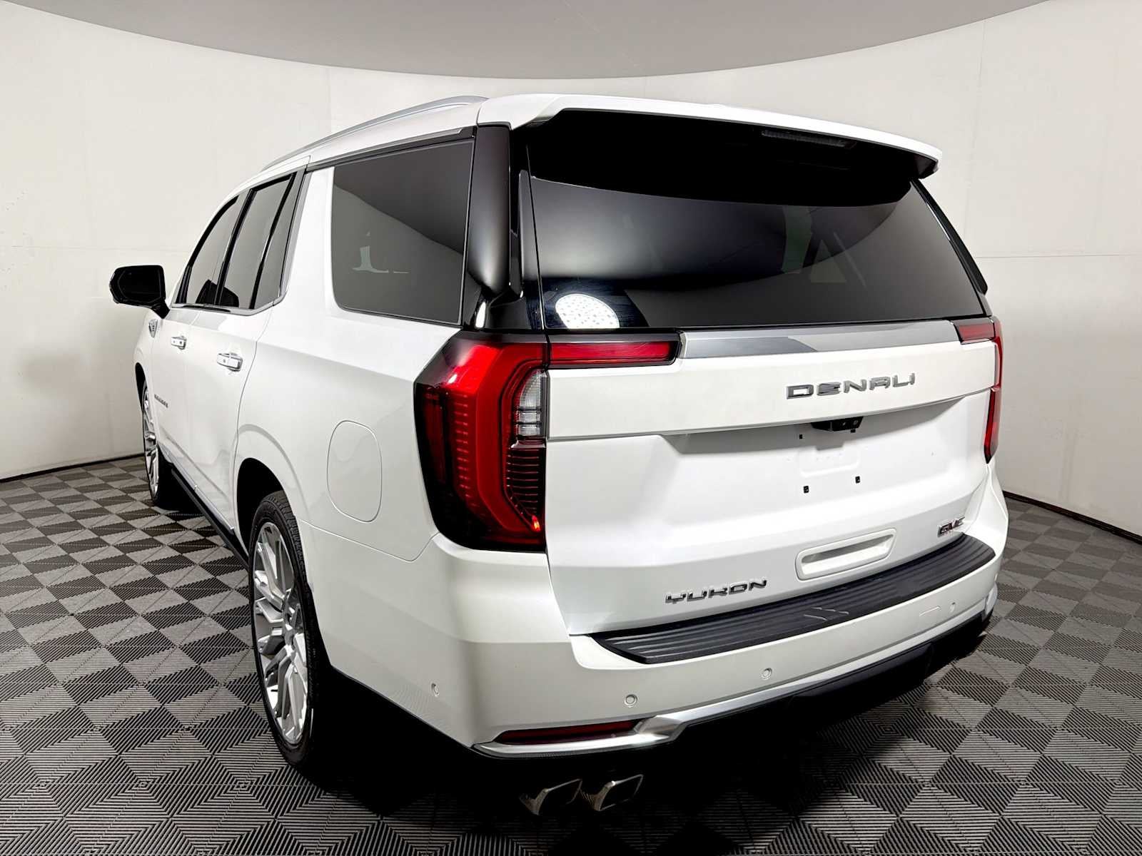 2025 GMC Yukon 4WD 4dr Denali