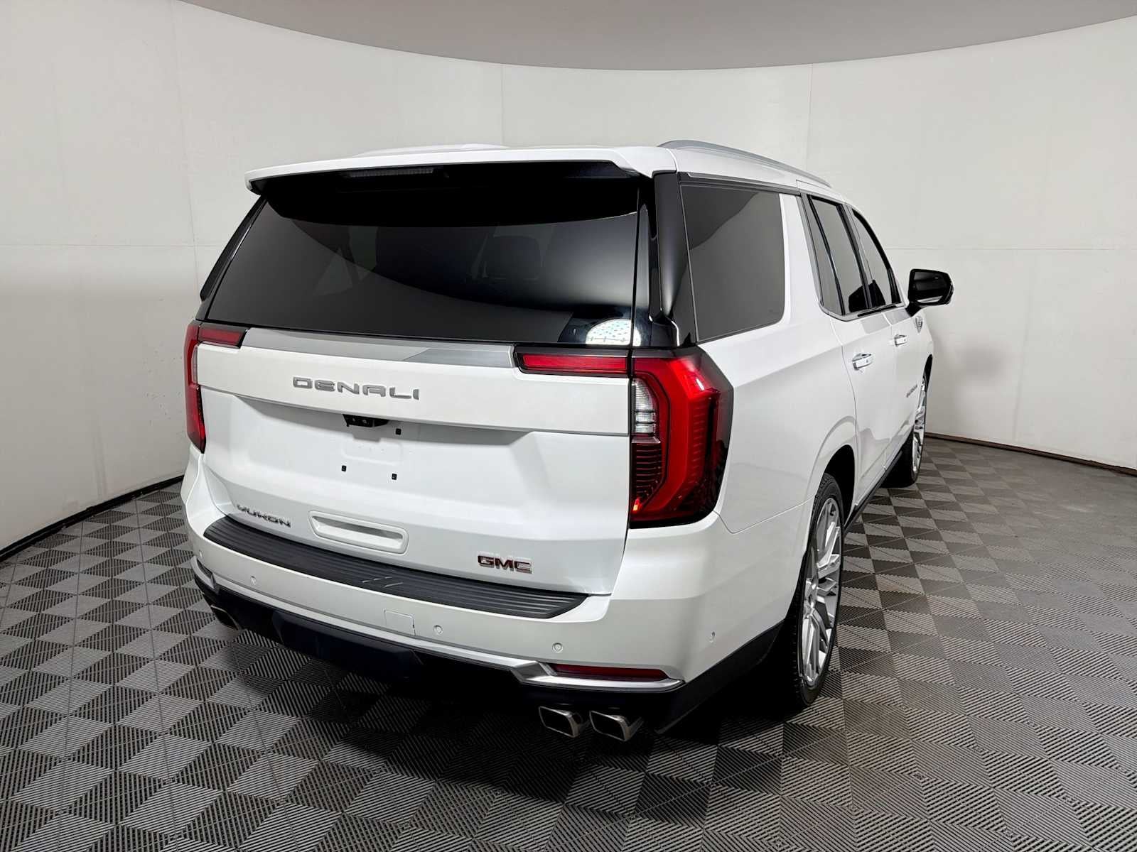 2025 GMC Yukon 4WD 4dr Denali