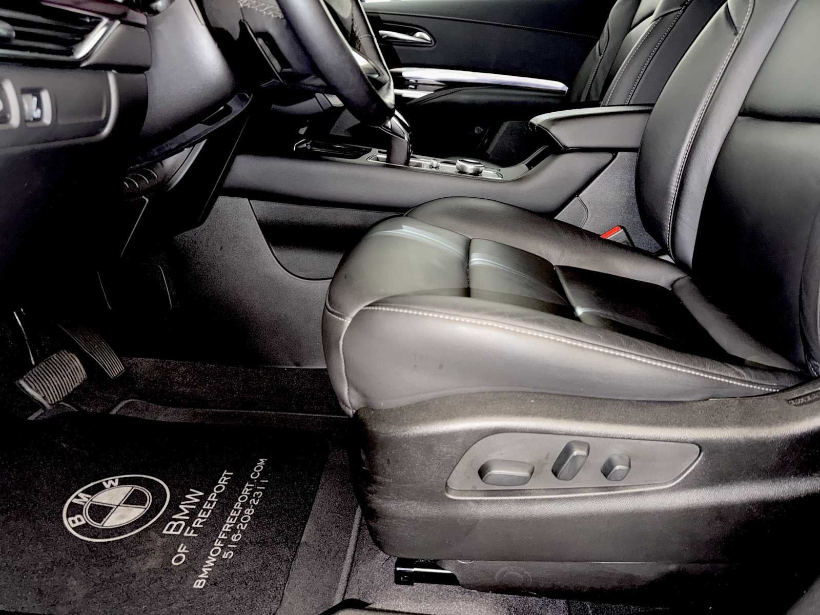 2022 Cadillac XT4 AWD 4dr Luxury