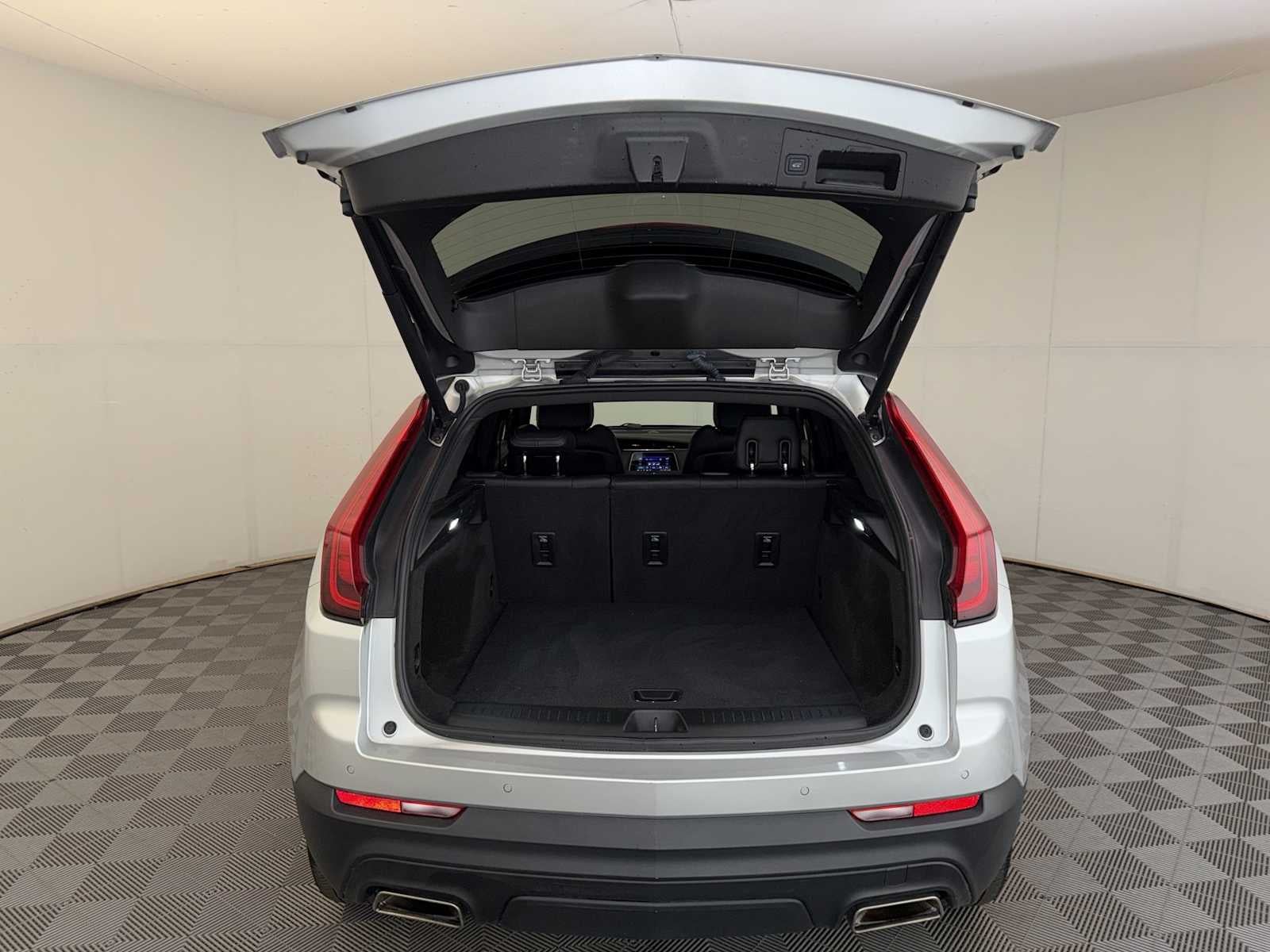 2022 Cadillac XT4 AWD 4dr Luxury
