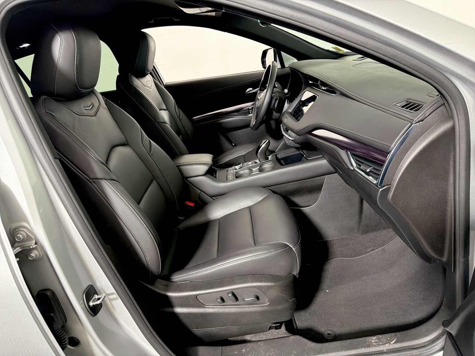 2022 Cadillac XT4 AWD 4dr Luxury