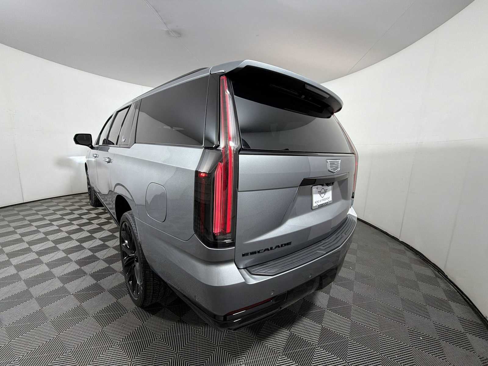 2025 Cadillac Escalade ESV 4WD 4dr Sport Platinum