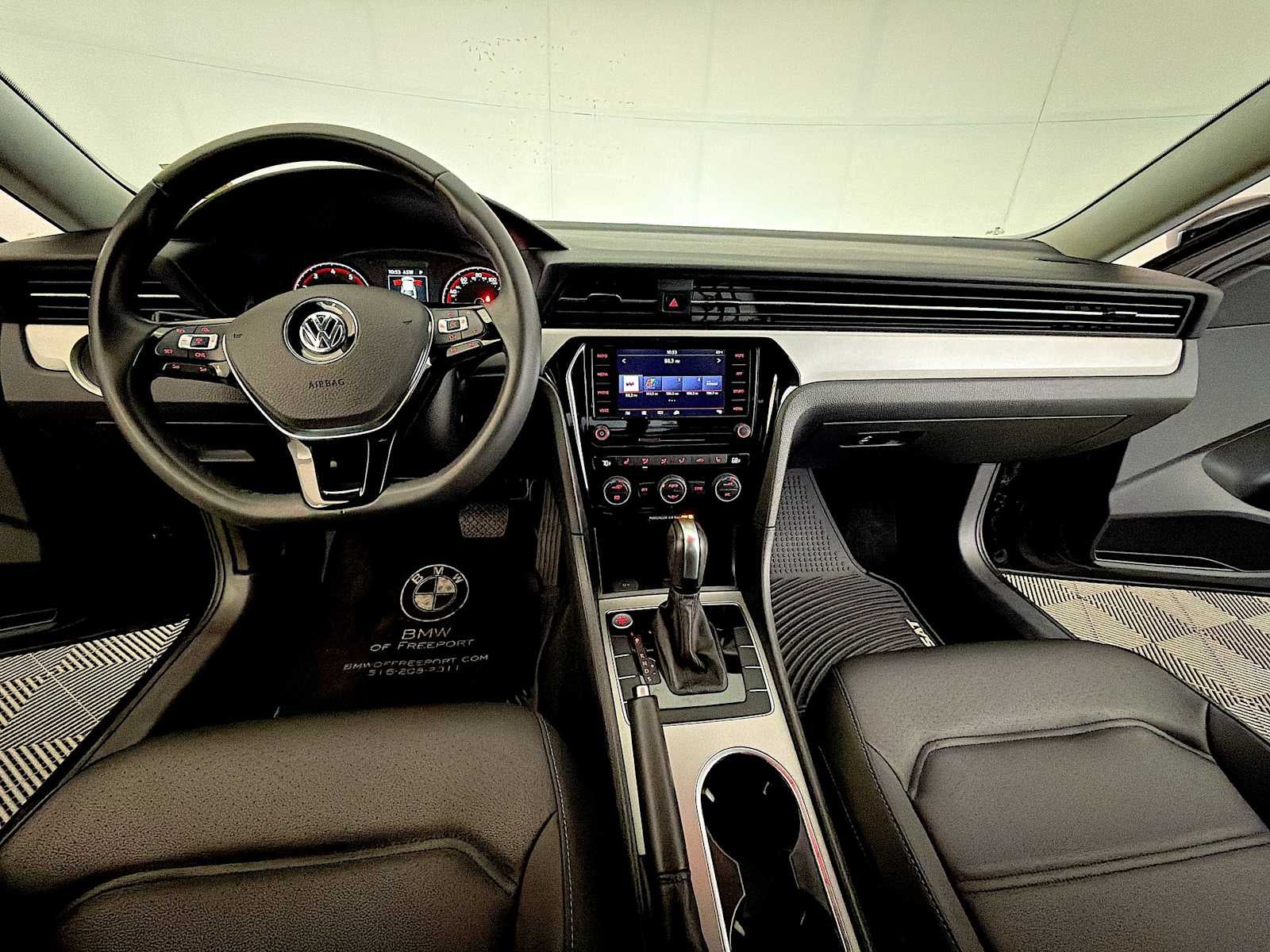 2022 Volkswagen Passat 2.0T SE Auto