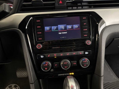 2022 Volkswagen Passat 2.0T SE Auto