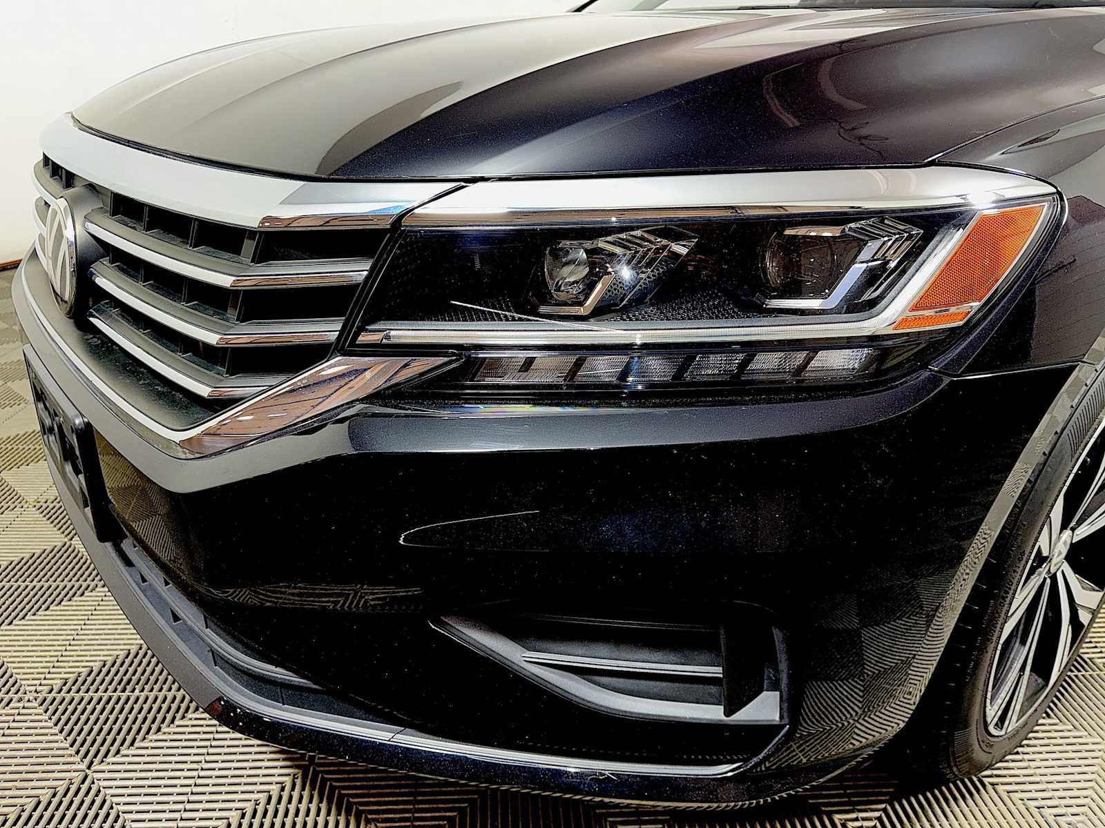 2022 Volkswagen Passat 2.0T SE Auto