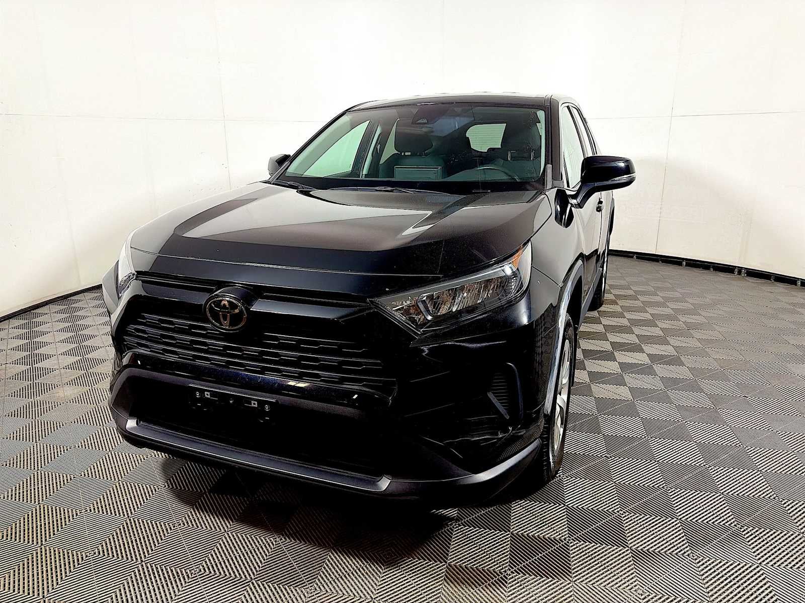 2022 Toyota RAV4 LE AWD