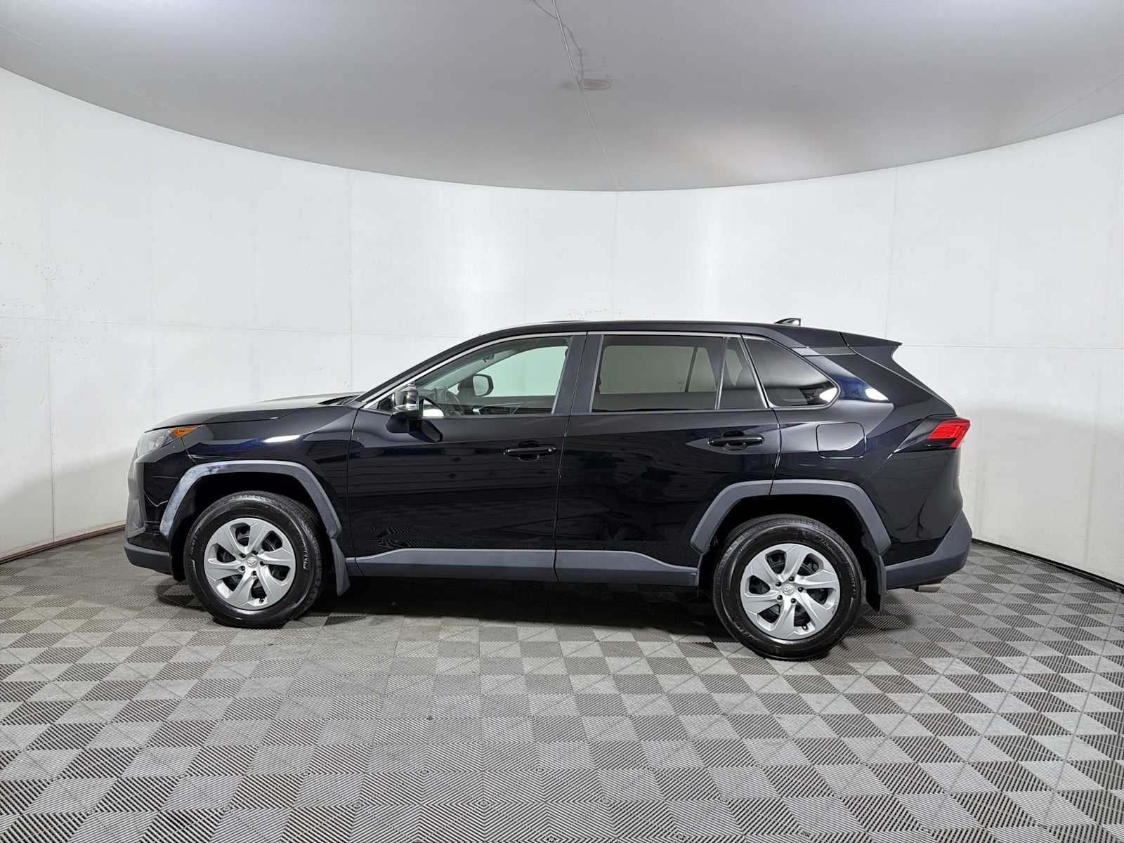 2022 Toyota RAV4 LE AWD
