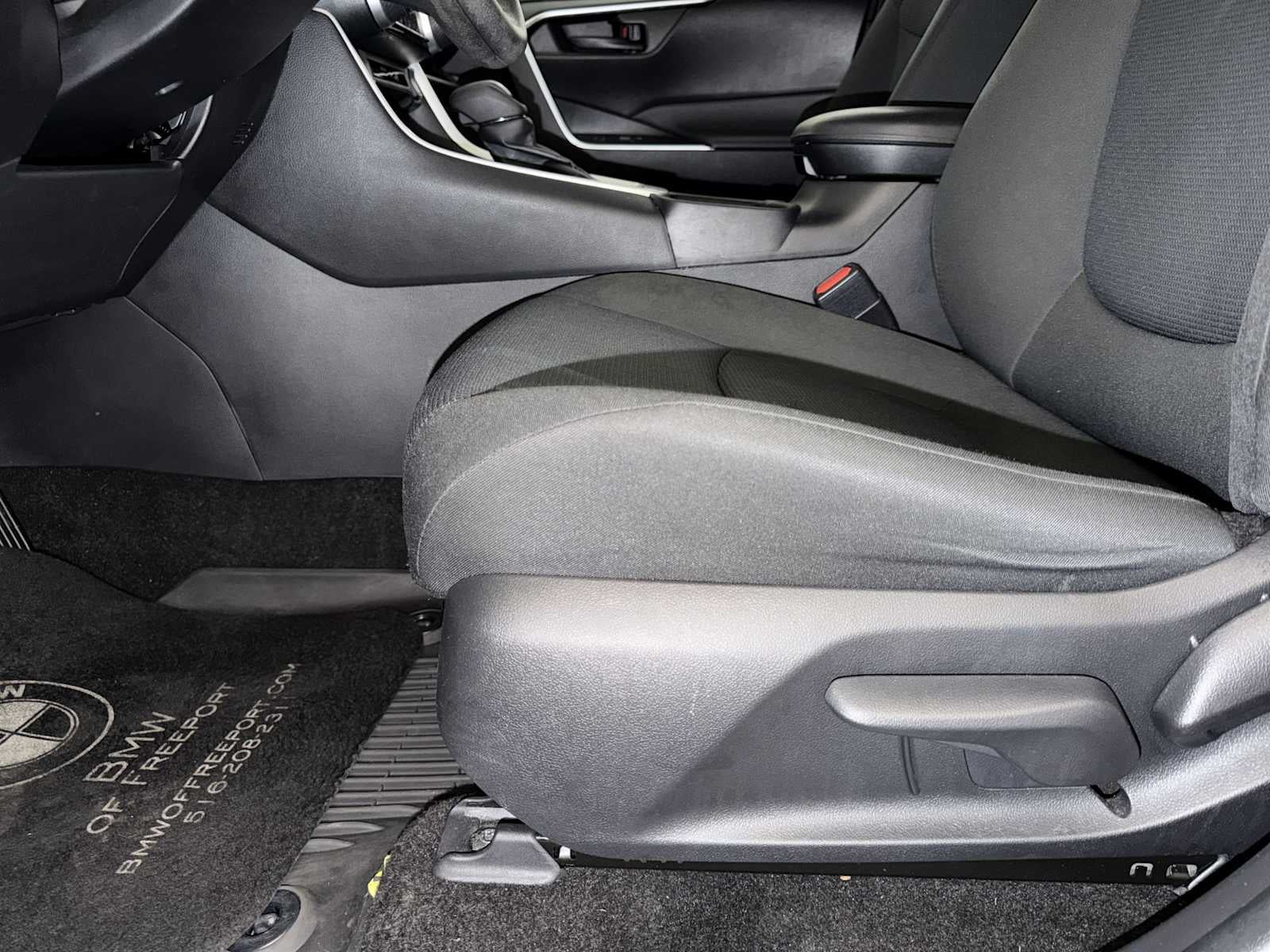 2022 Toyota RAV4 LE AWD