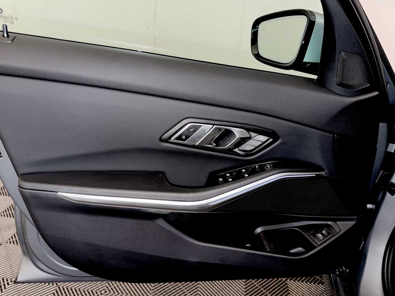 2023 BMW 3 Series 330i xDrive Sedan