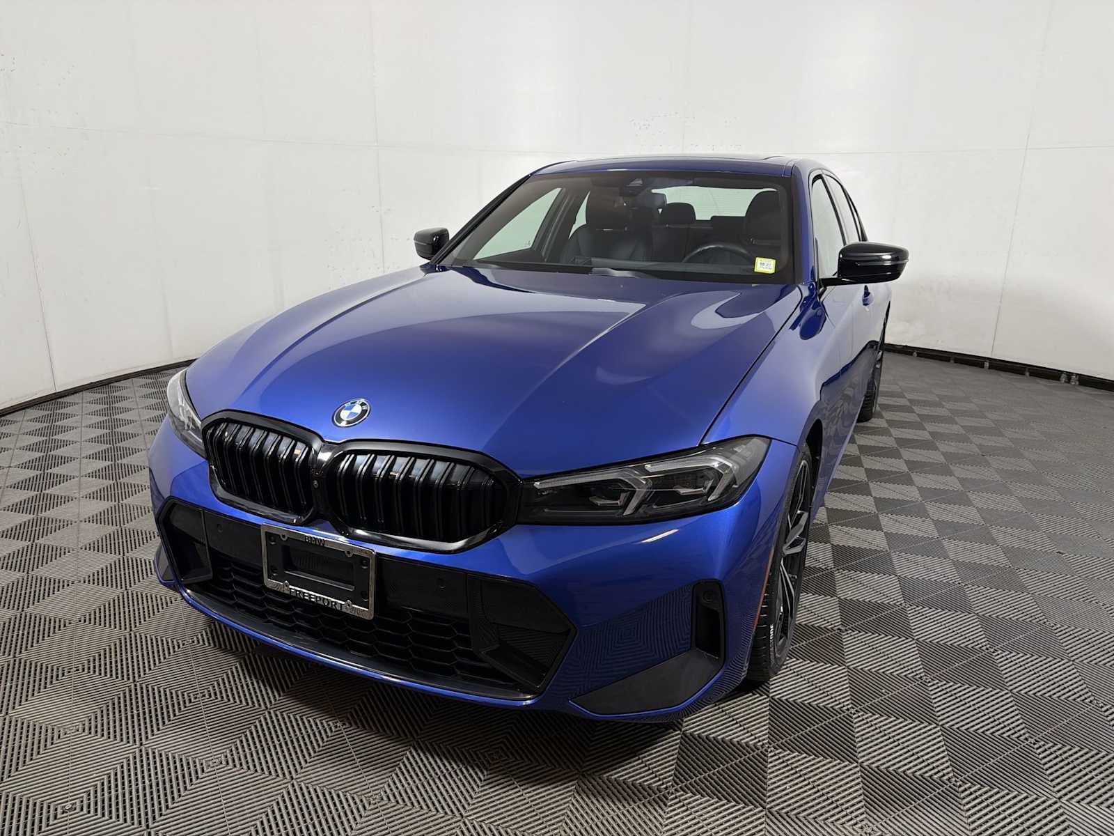 2024 BMW 3 Series 330i xDrive Sedan