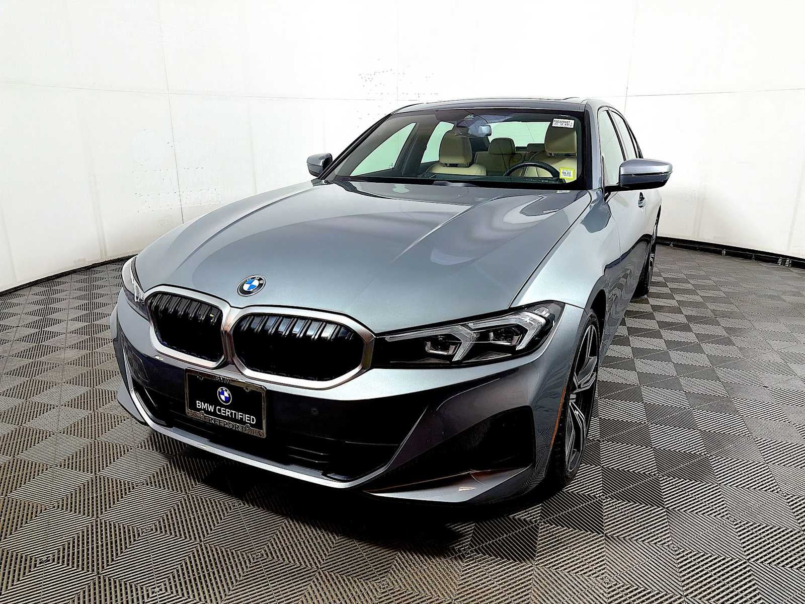2023 BMW 3 Series 330i xDrive Sedan