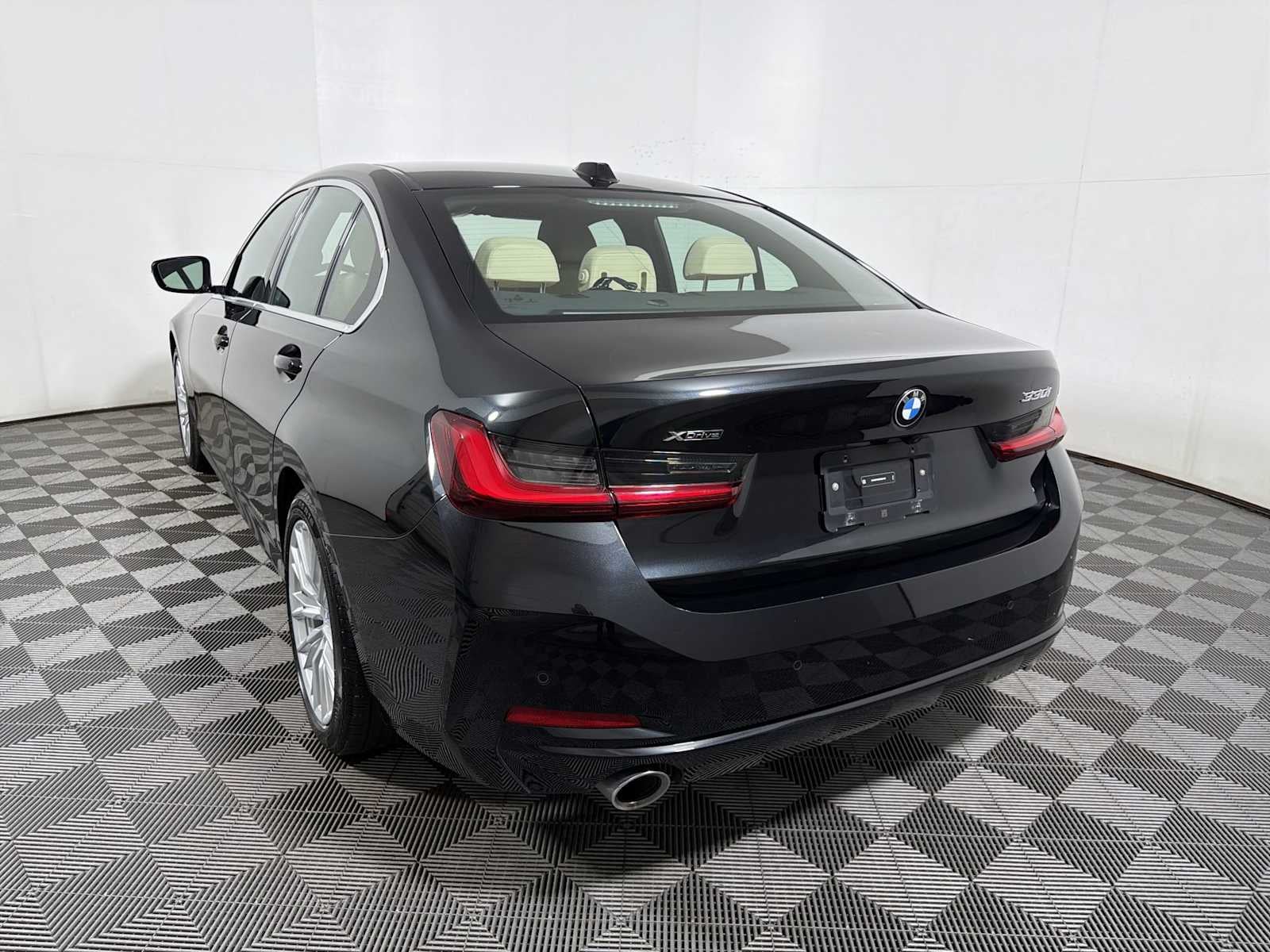 2024 BMW 3 Series 330i xDrive Sedan