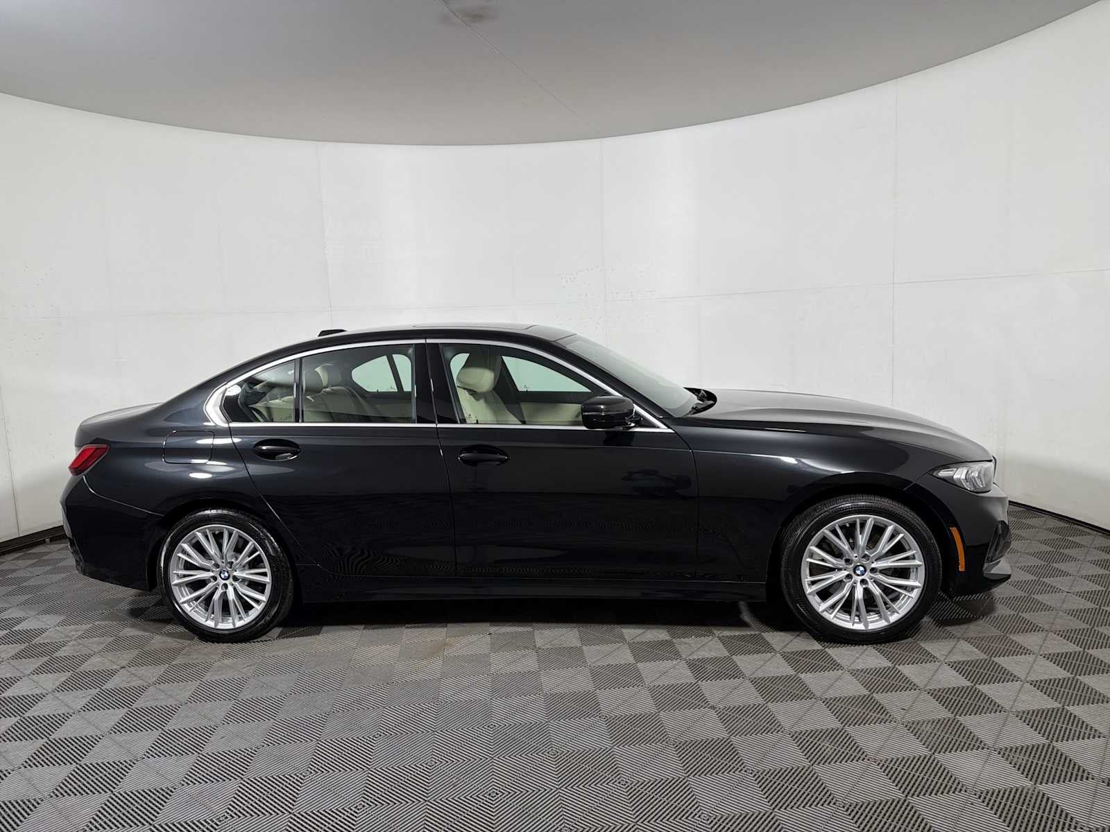2024 BMW 3 Series 330i xDrive Sedan