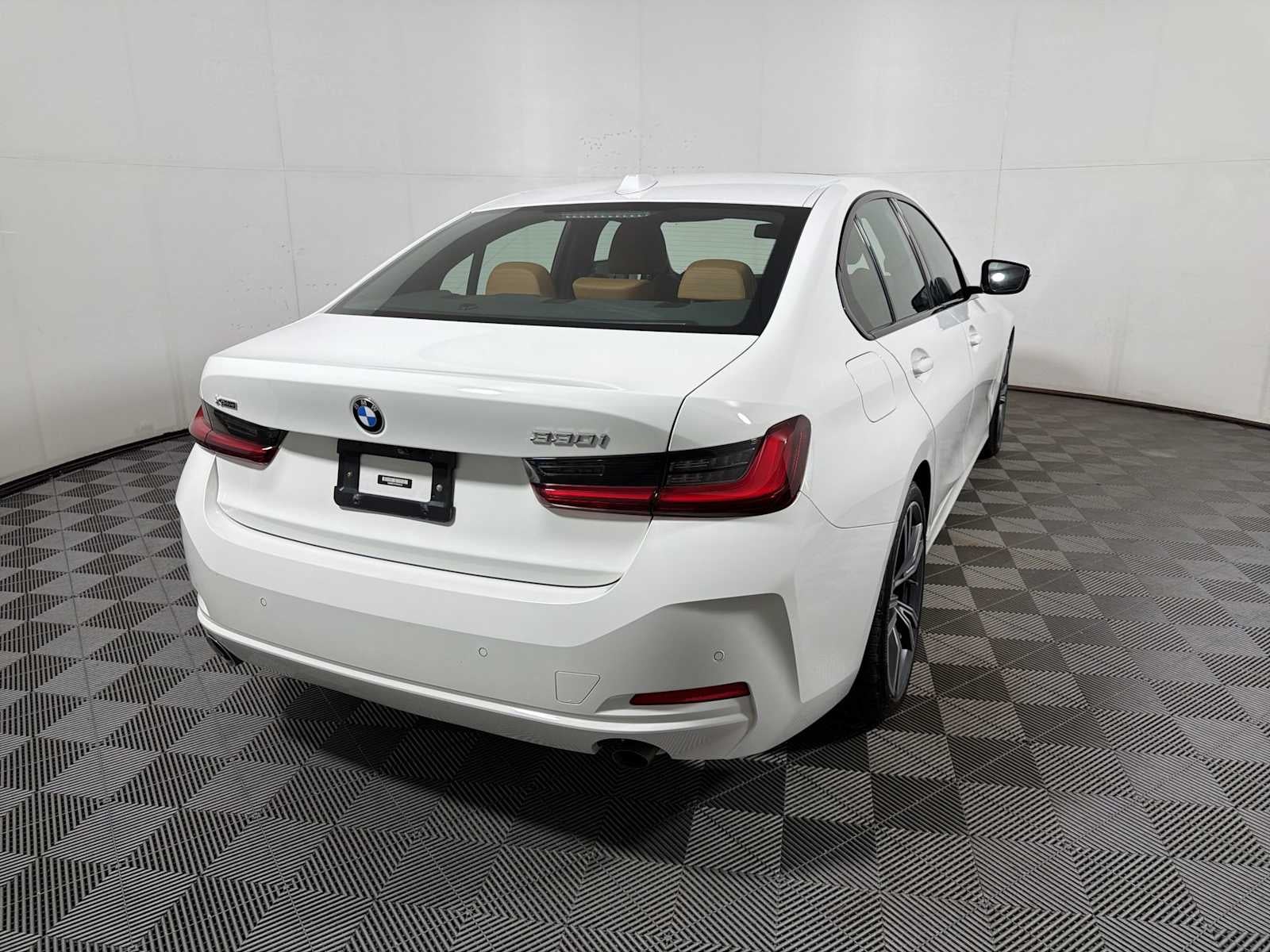 2023 BMW 3 Series 330i xDrive Sedan