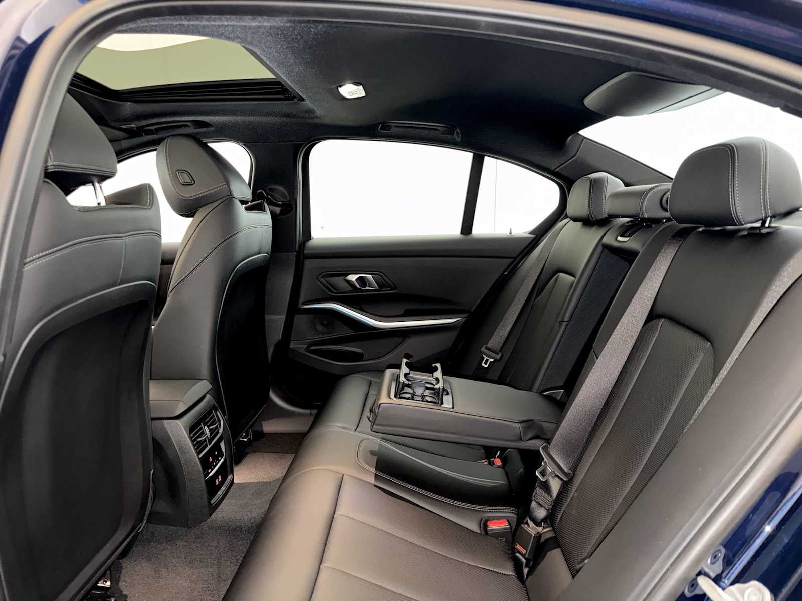 2024 BMW 3 Series 330i xDrive Sedan