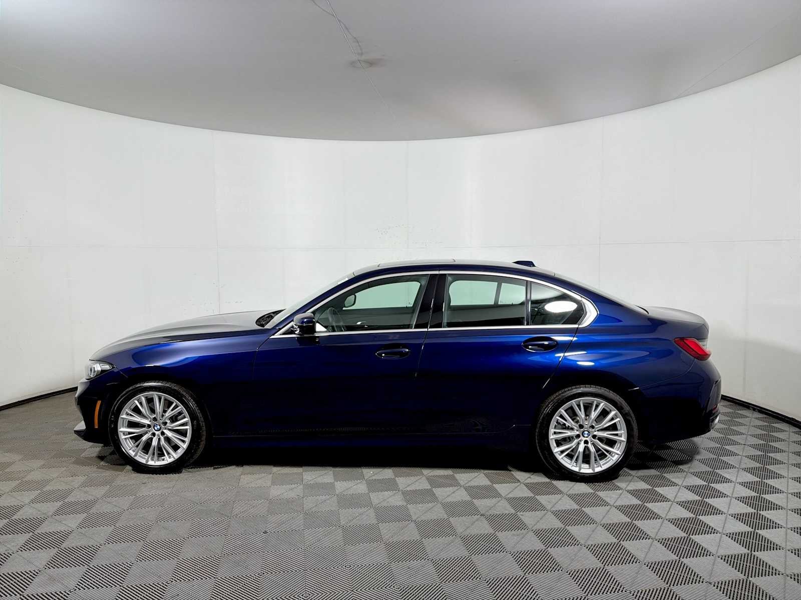 2024 BMW 3 Series 330i xDrive Sedan
