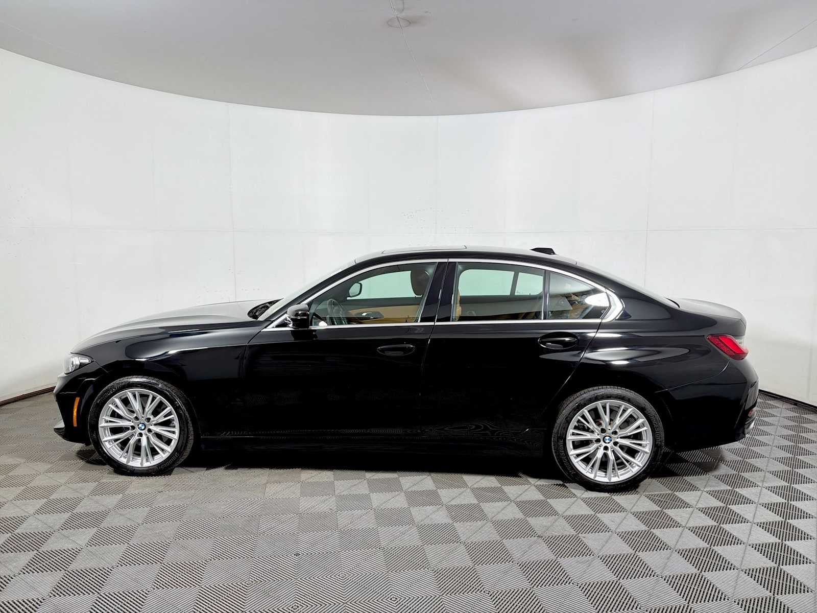 2024 BMW 3 Series 330i xDrive Sedan