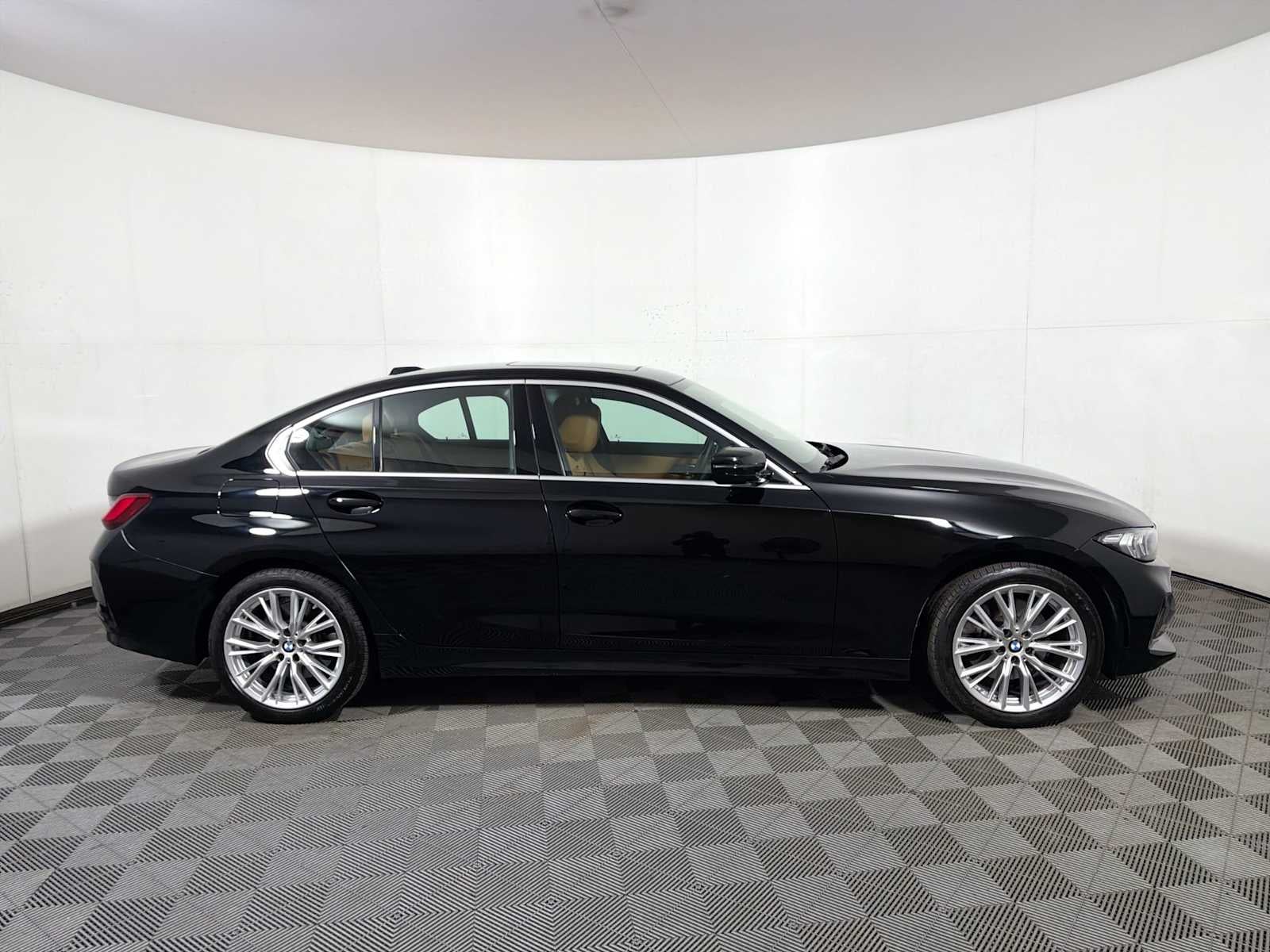 2024 BMW 3 Series 330i xDrive Sedan
