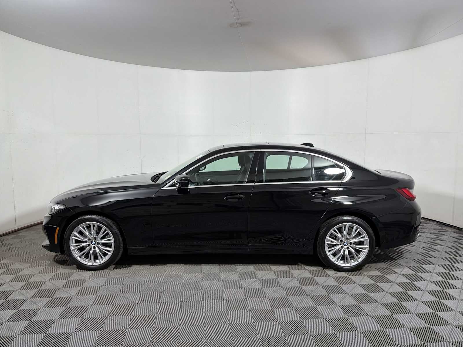 2024 BMW 3 Series 330i xDrive Sedan