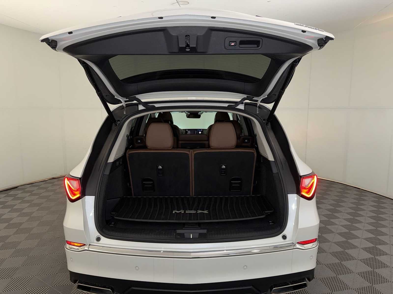 2024 Acura MDX SH-AWD w/Technology Package