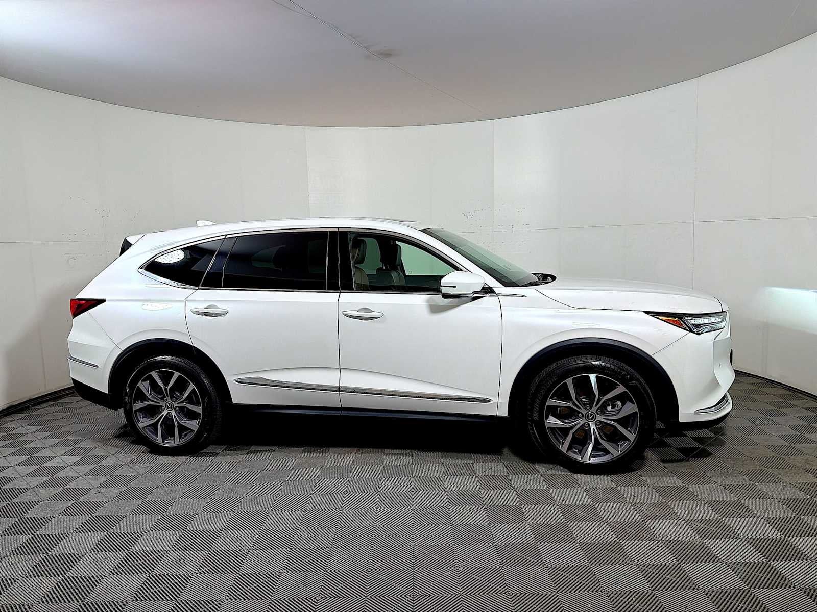 2024 Acura MDX SH-AWD w/Technology Package